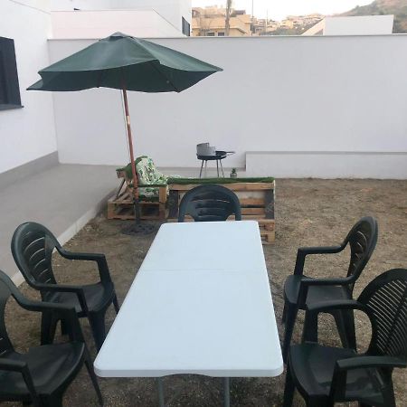 Bajo Con Jardin En Primera Linea De Playa Μάλαγα Εξωτερικό φωτογραφία
