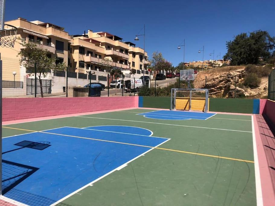 Bajo Con Jardin En Primera Linea De Playa Μάλαγα Εξωτερικό φωτογραφία