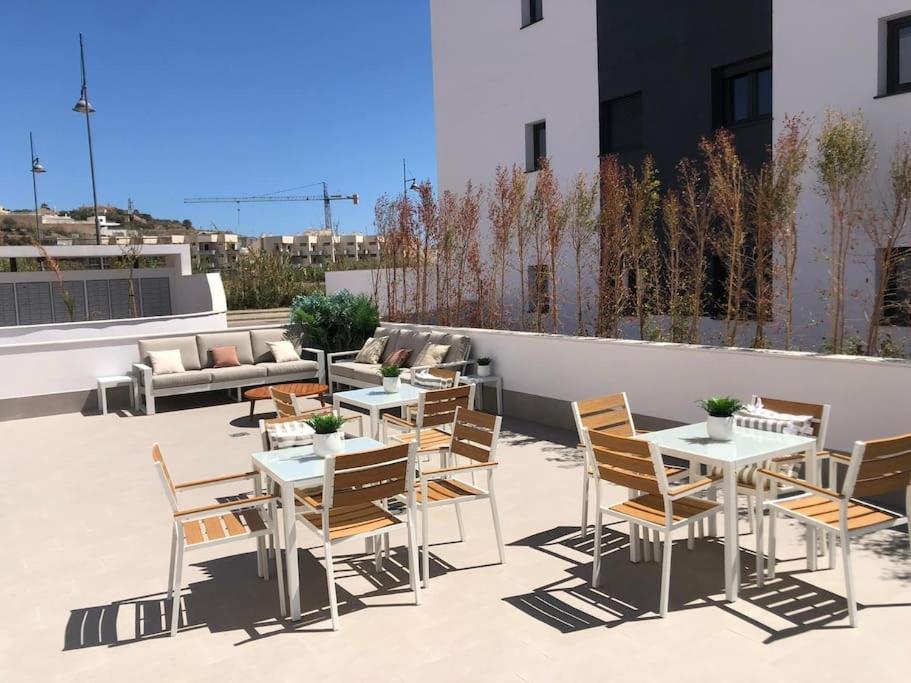 Bajo Con Jardin En Primera Linea De Playa Μάλαγα Εξωτερικό φωτογραφία