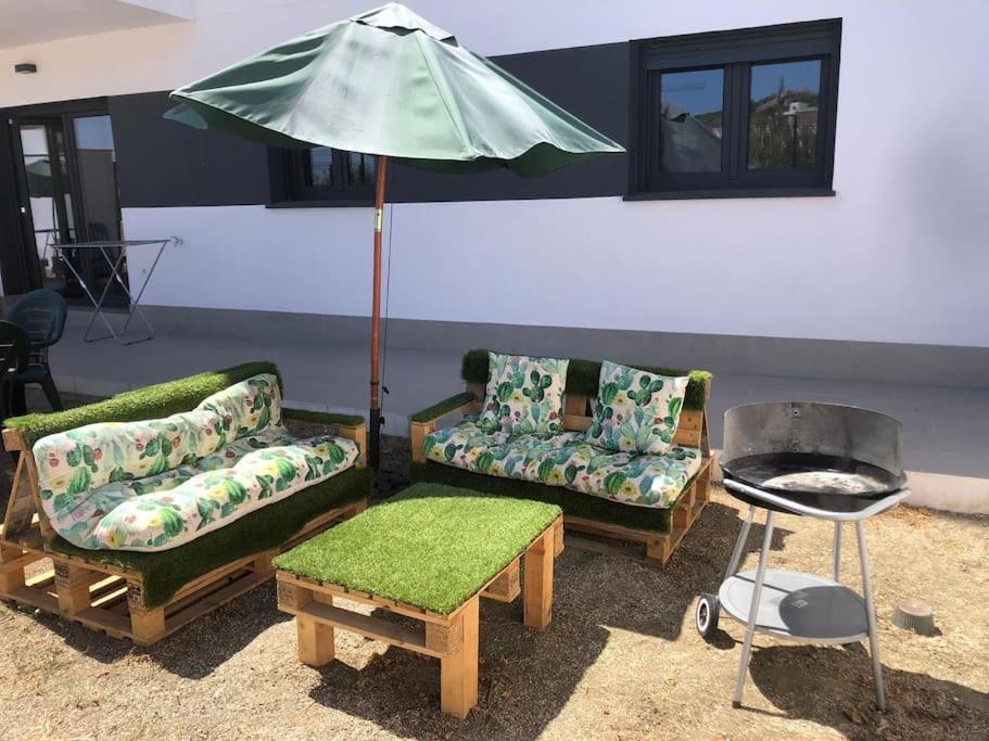 Bajo Con Jardin En Primera Linea De Playa Μάλαγα Εξωτερικό φωτογραφία