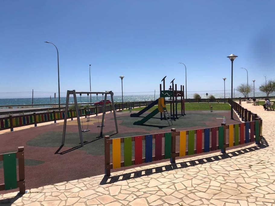 Bajo Con Jardin En Primera Linea De Playa Μάλαγα Εξωτερικό φωτογραφία